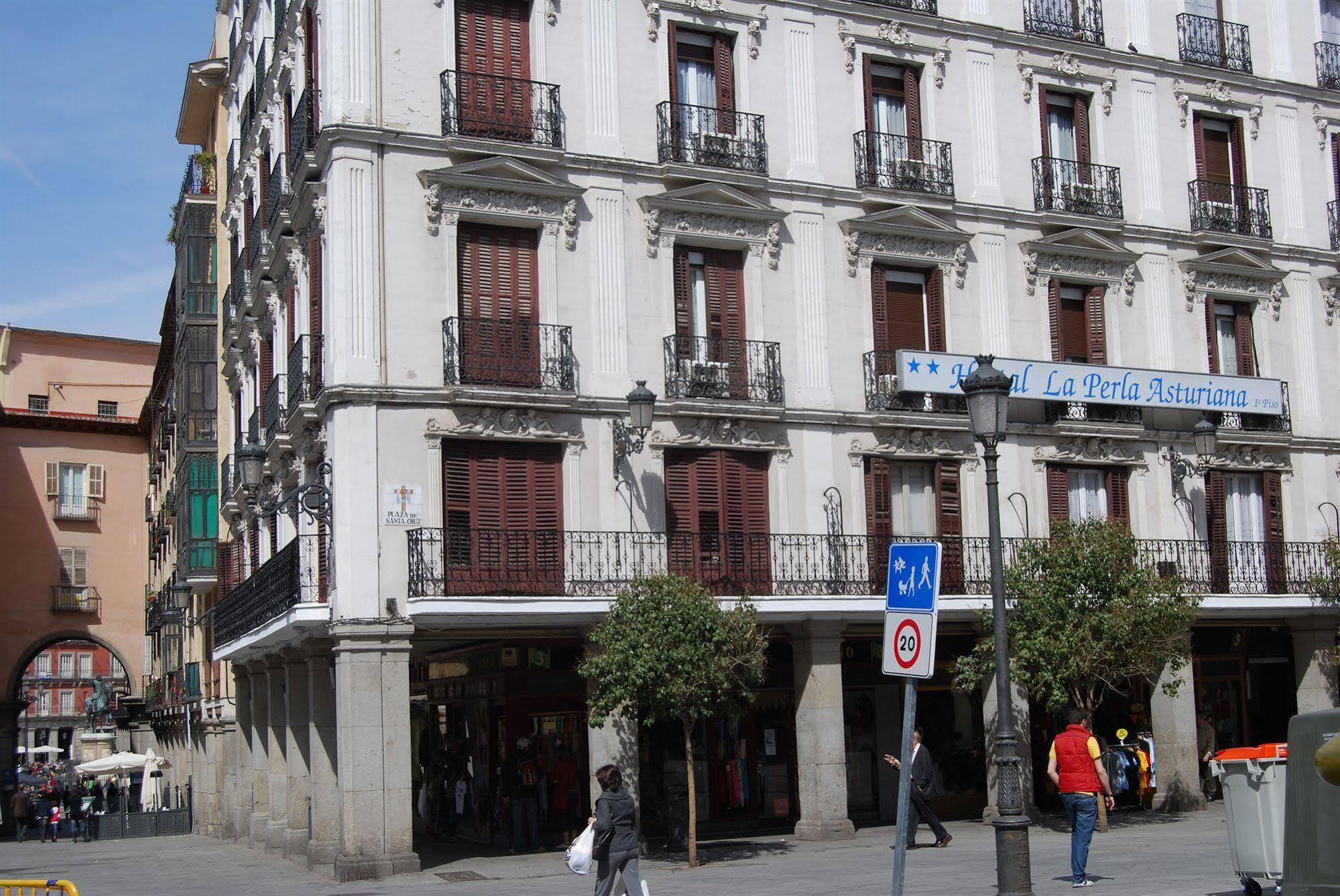 Hostal La Perla Asturiana Madrid Exterior photo