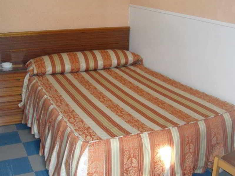Hostal La Perla Asturiana Madrid Exterior photo
